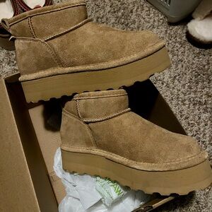 BearPaw Women's Retro Shorty Platform Boots NIB